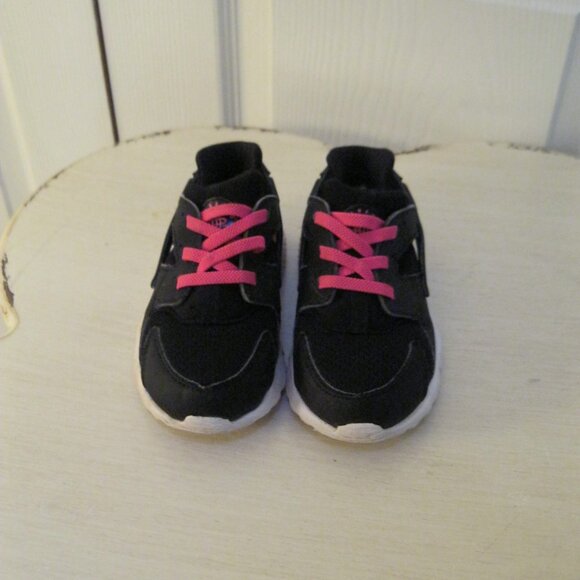 9C Nike Air Huarache Shoes - Picture 2 of 3